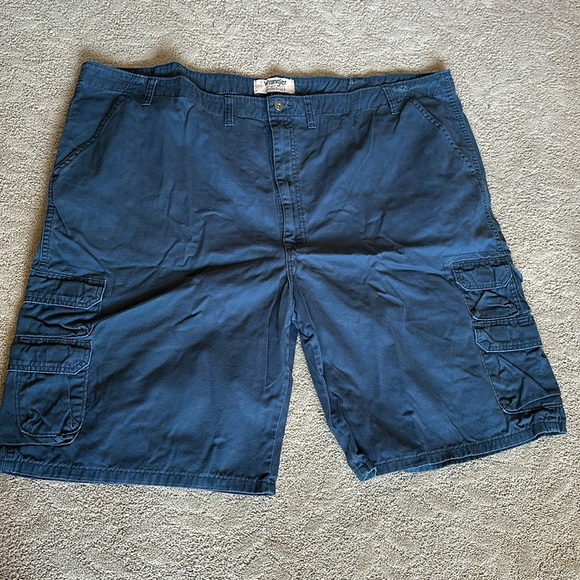 Wrangler Blue Men’s Cargo Shorts - Size 52 - Picture 7 of 11
